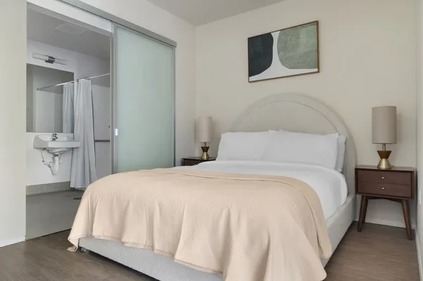 UW Off-Campus Housing | Verve Flats  | Studio, 1- to 3-Bedroom Rentals Available