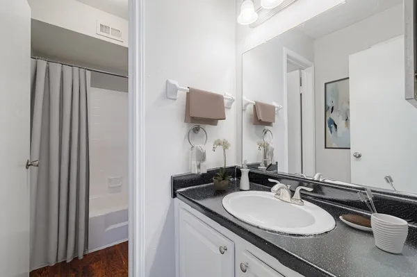 Nottingham Residences for rent in Memorial, Houston | 3-Bedroom Rentals Available