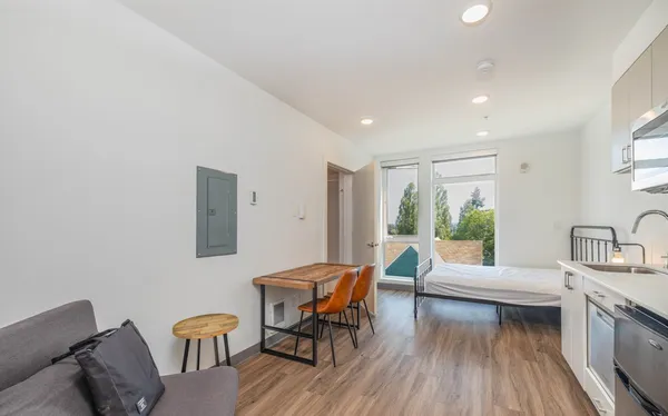 UW Off-Campus Housing | Fifty-Two Apartments | Studio, 1- to 3-Bedroom Rentals Available