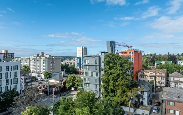 UW Off-Campus Housing | The Stax | Studio, 1- to 3-Bedroom Rentals Available