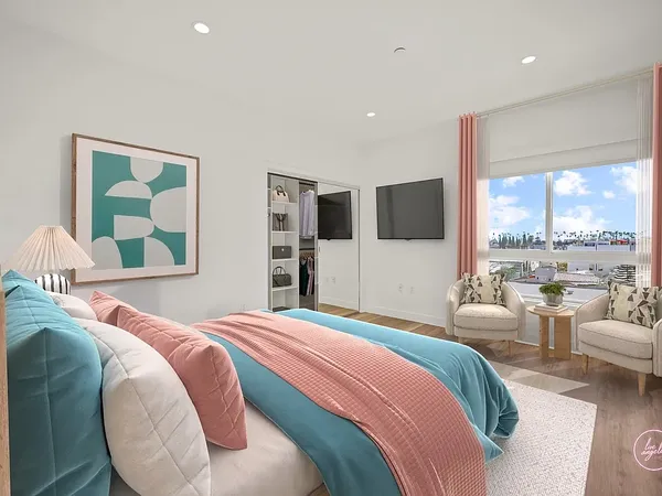 Tamarind Sunset in Hollywood, Los Angeles | Studio, 1- to 3-Bedroom Rentals Available