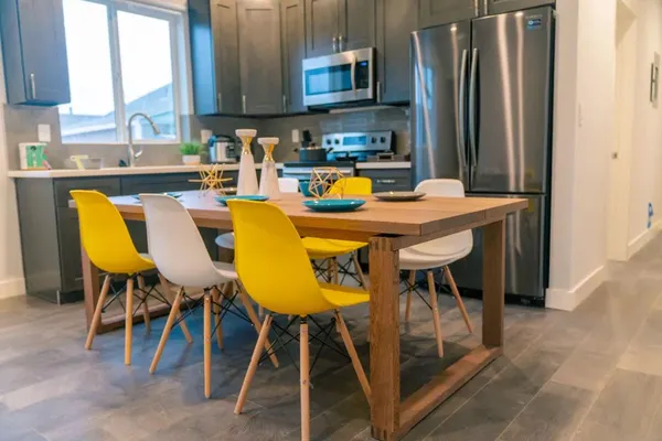 1451 W 36th Pl, Los Angeles, CA 90018 1451 W 36th Pl in USC-Outside-DPS, Los Angeles | Studio, 1- to 3-Bedroom Rentals Available