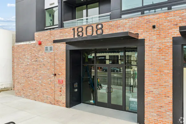 1808 Lincoln Blvd, Los Angeles, CA 90291 The Marlowe for rent in Venice, Los Angeles | 1-Bedroom Rentals Available