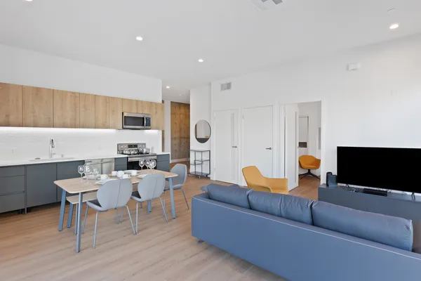 TENTEN Downtown in DTLA, Los Angeles | Studio, 1- to 3-Bedroom Rentals Available