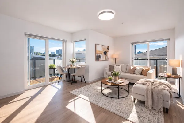 Vistana Apartments in Downtown Seattle, Seattle | Studio, 1- to 3-Bedroom Rentals Available