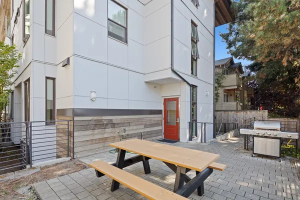 Nook Studios in Fremont, Seattle | Studio, 1- to 3-Bedroom Rentals Available