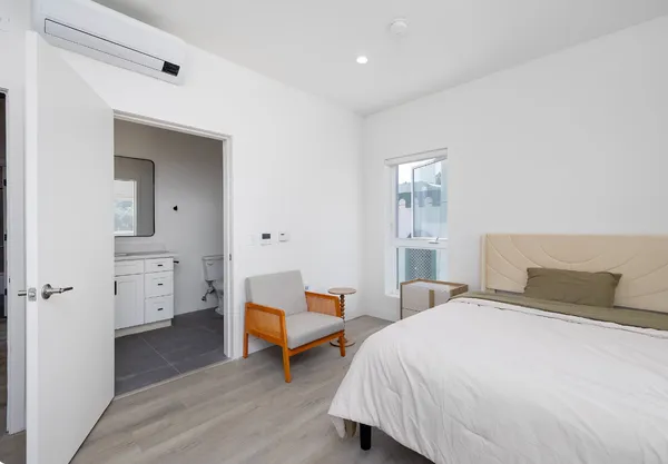 Polaris Lux for Rent near USC | Off-Campus Apartments