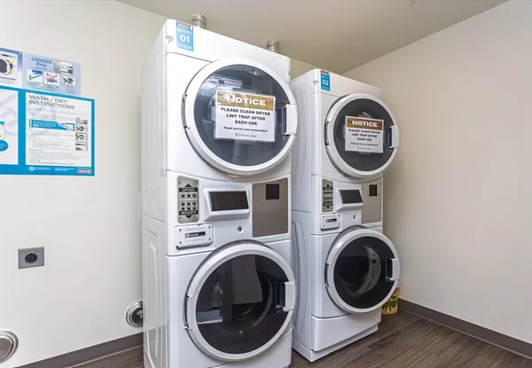 Montisi Apartments in West Seattle, Seattle | Studio, 1- to 3-Bedroom Rentals Available
