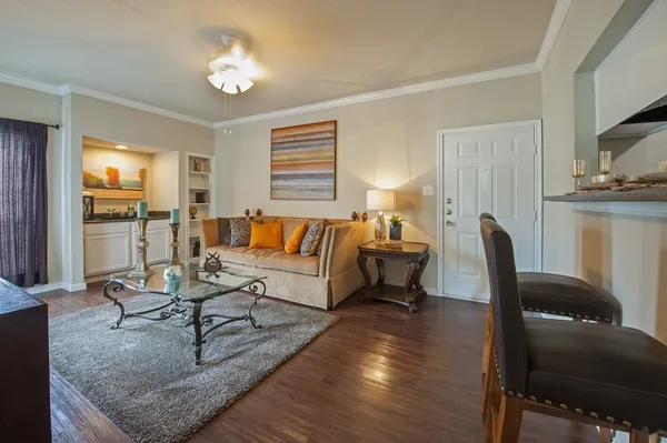 West Oaks Landing in Briar Village, Houston | Studio, 1- to 3-Bedroom Rentals Available