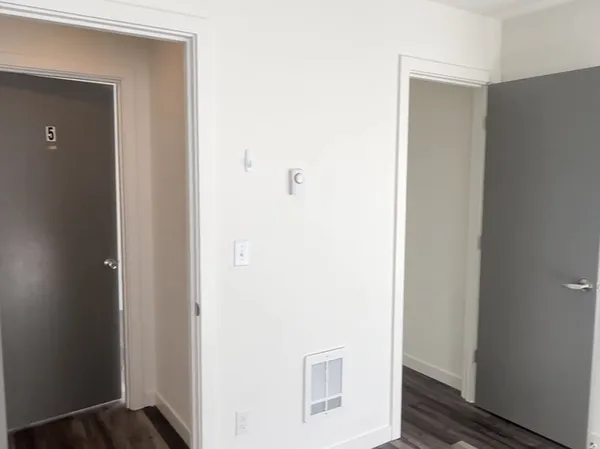 5264-5268 Brooklyn Ave NE, Seattle, WA 98105 UW Off-Campus Housing | Brooklyn Houses | Studio, 1- to 3-Bedroom Rentals Available