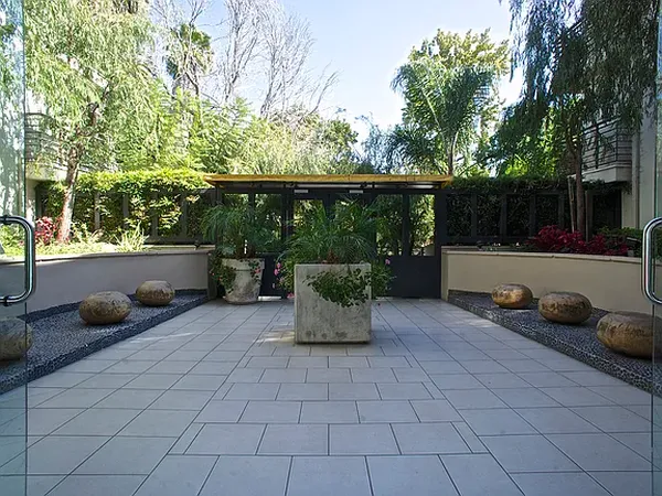 Edinburgh Courtyard for rent in Beverly Grove, Los Angeles | 2-Bedroom Rentals Available