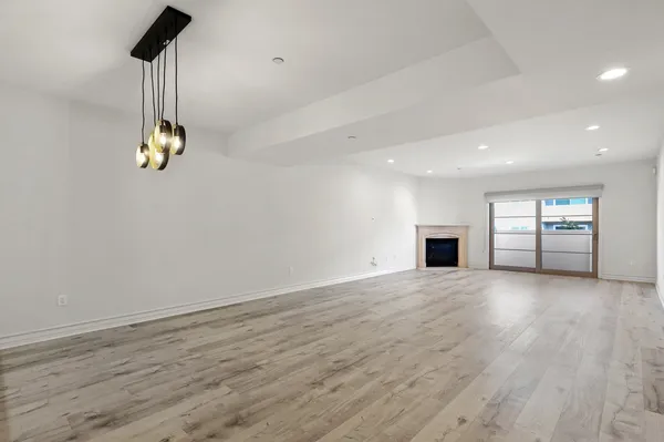 Sweetzer on Third for rent in Beverly Grove, Los Angeles | 3-Bedroom Rentals Available