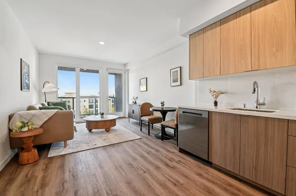 Somi in Koreatown, Los Angeles | Studio, 1- to 3-Bedroom Rentals Available