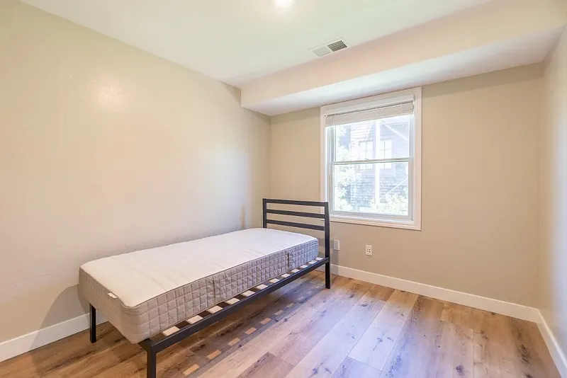 Explore 2620 Regent in South Berkeley