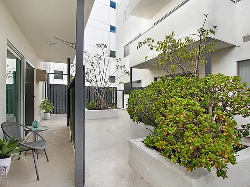 Explore Wellworth Apartments in DTLA