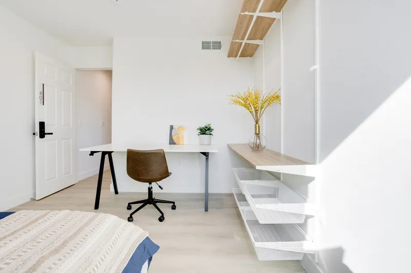 Explore 1224 W 37th Pl cerca de USC