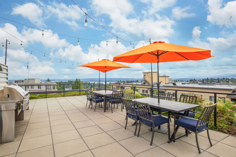 Explore Avant Apartments in Downtown Seattle