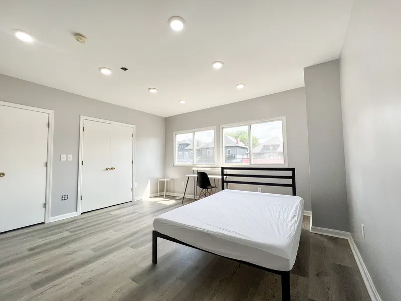 Explore 2118 Murray Ave cerca de CMU