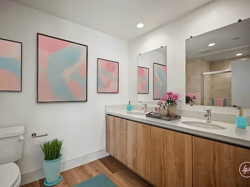 Explore Tamarind Sunset in Hollywood