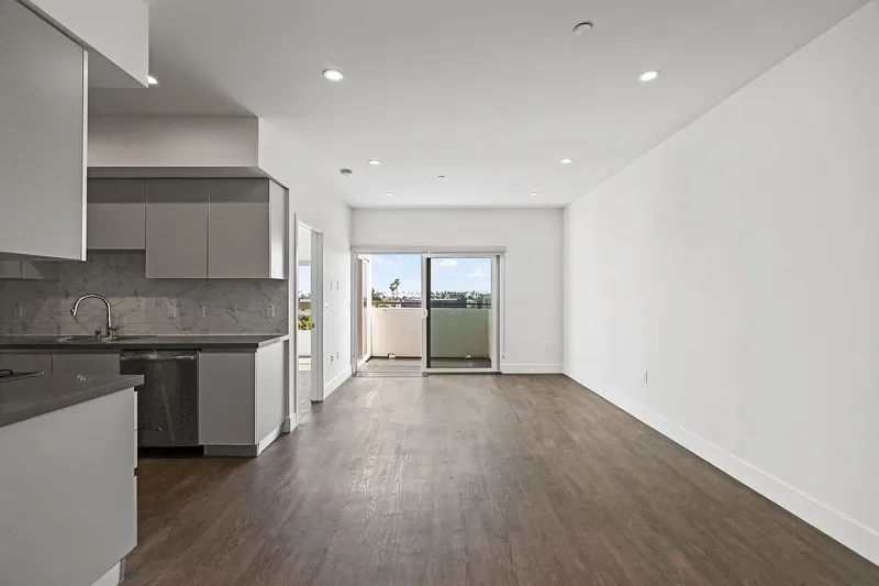 Explore Tamarind Emerald in Hollywood