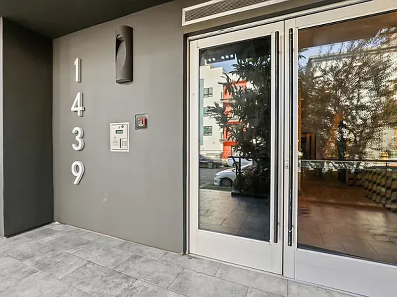 Explore Tamarind Emerald in Hollywood