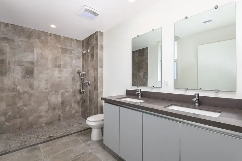 Explore Tamarind Emerald in Hollywood