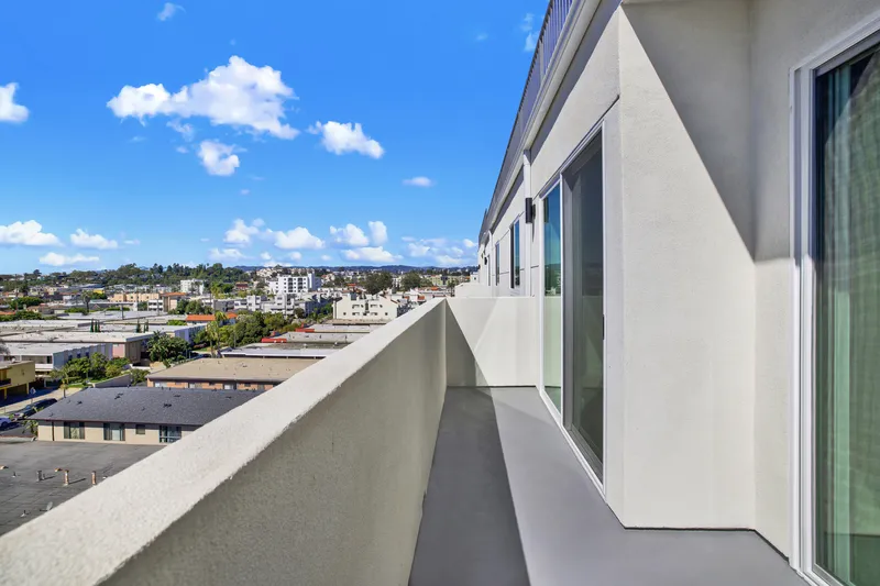 Explore Motor Tides in Culver City/Palms