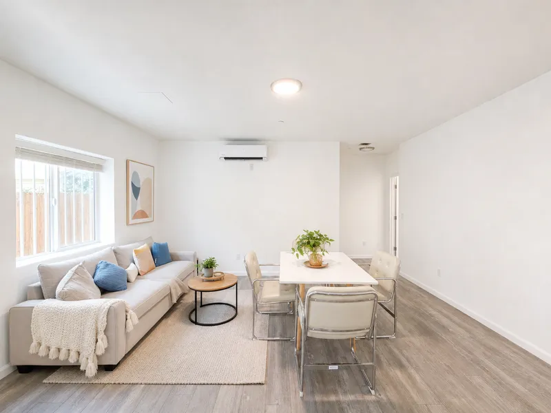 Explore 1201 W 36th Pl near USC