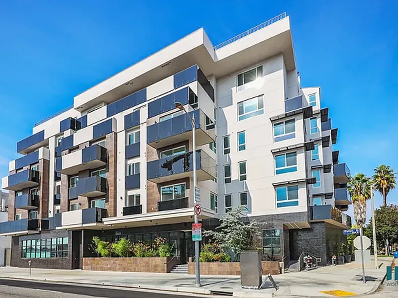 Explore Ogden Garden in Beverly Grove