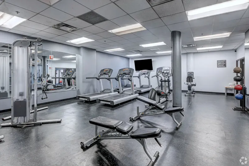 Explore Letterman Chicago en West Loop