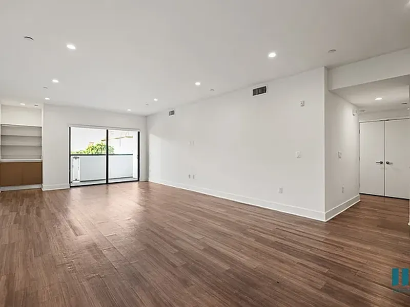 Explore Fox Hills Drive en Century City