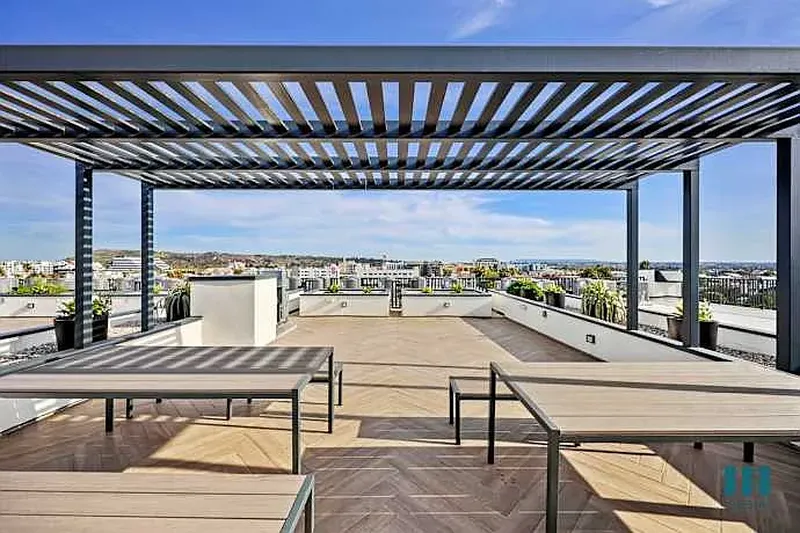 Explore Motor Midway in Palms