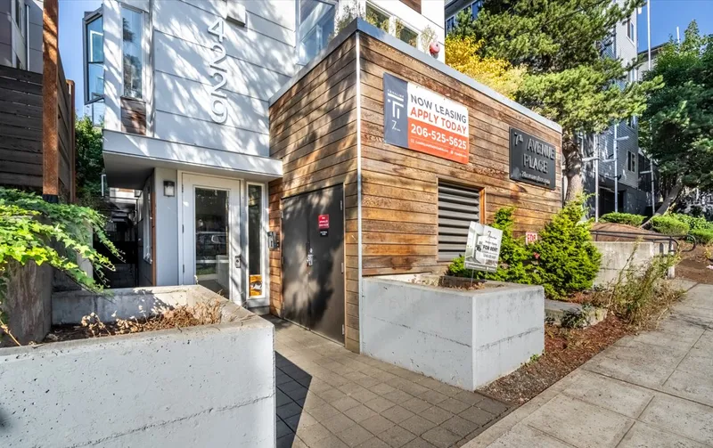 Explore 7th Ave Place near UW