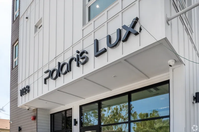 Explore 1128 W 37th Dr near USC