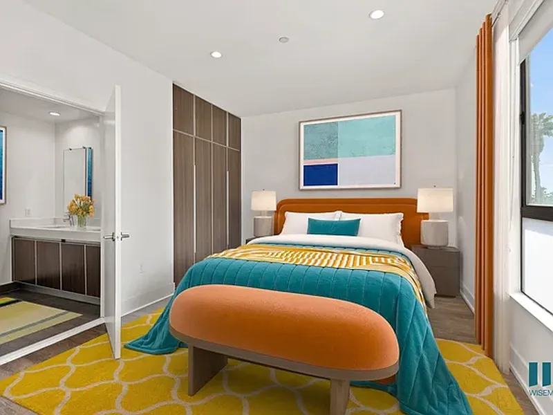 Explore Cole Grove in Hollywood