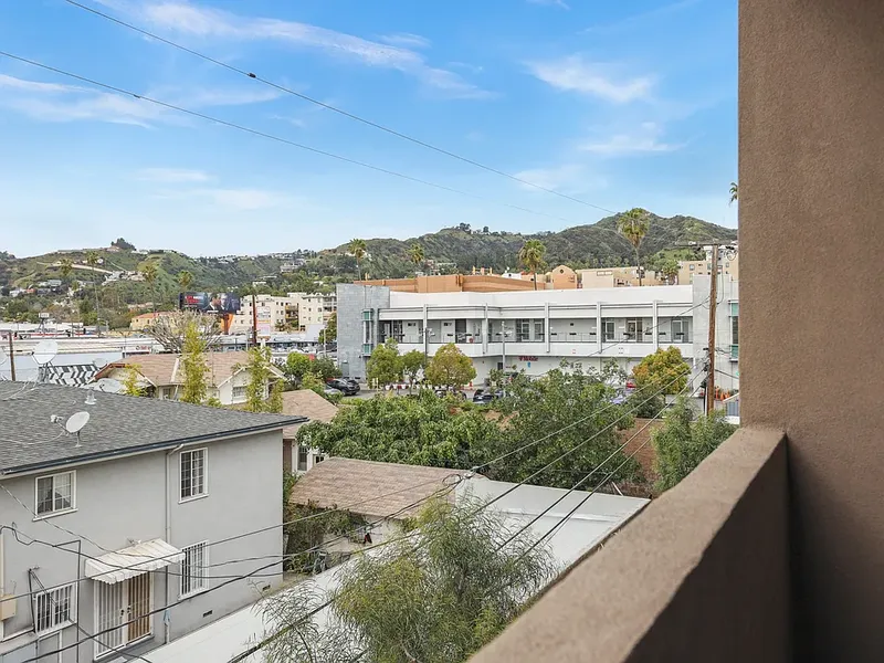 Explore Poinsettia Sunset in Hollywood