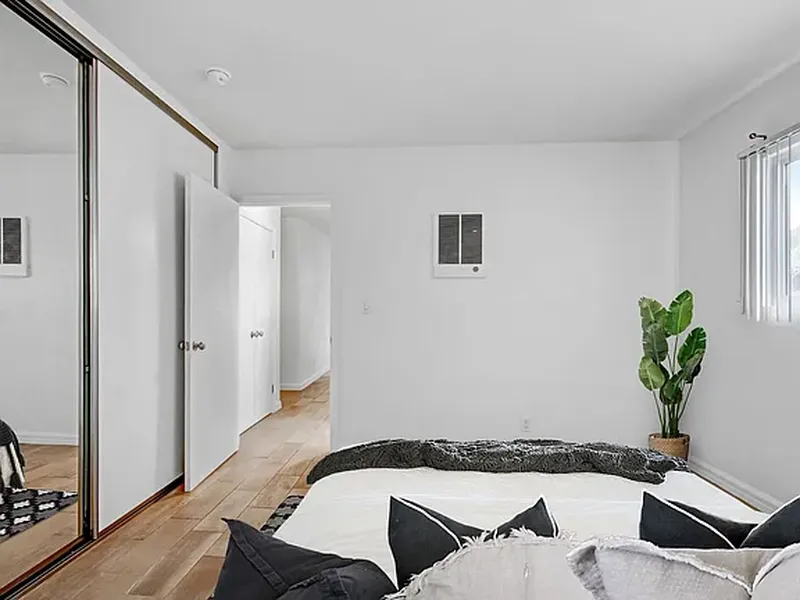 Explore Wellworth Apartments in DTLA