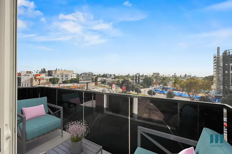 Explore Ogden Garden in Beverly Grove