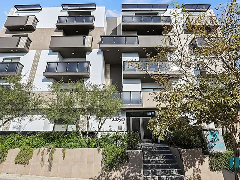 Explore Fox Hills Drive en Century City