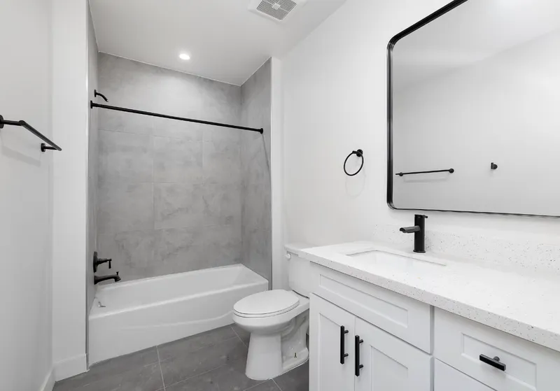 Explore 1439 W 37th Dr cerca de USC
