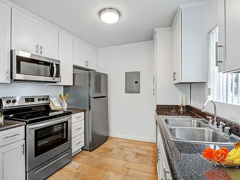 Explore Wellworth Apartments in DTLA